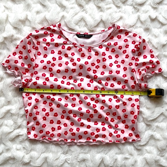 Pink Short Sleeve Crop Top with Red Flowers - Picture 12 of 16